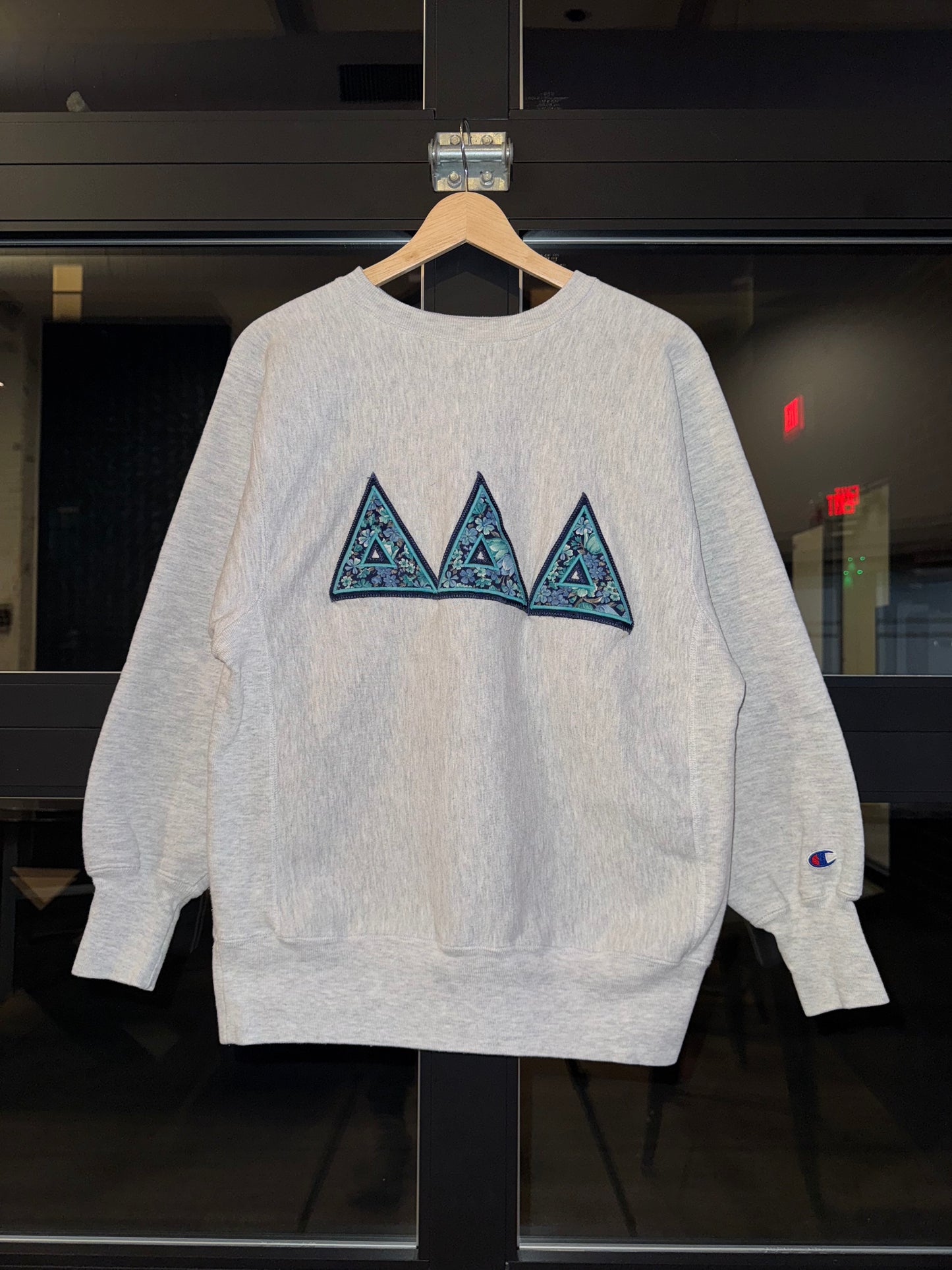90s Tri-Delta Reverse Weave